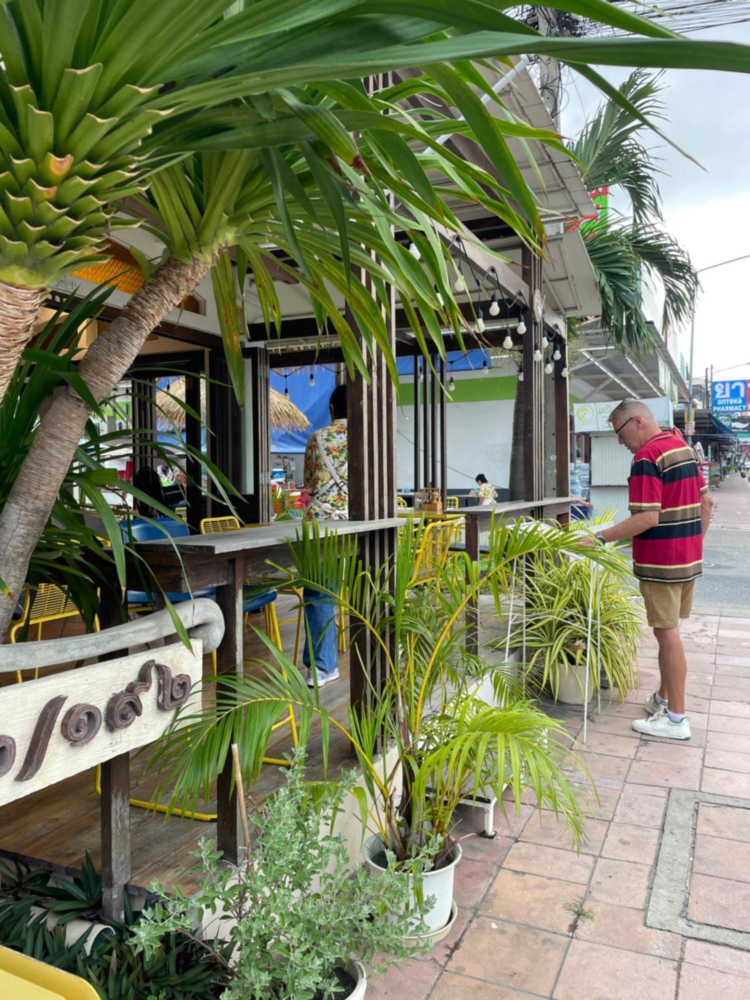 Retro Guesthouse Pattaya Exterior foto
